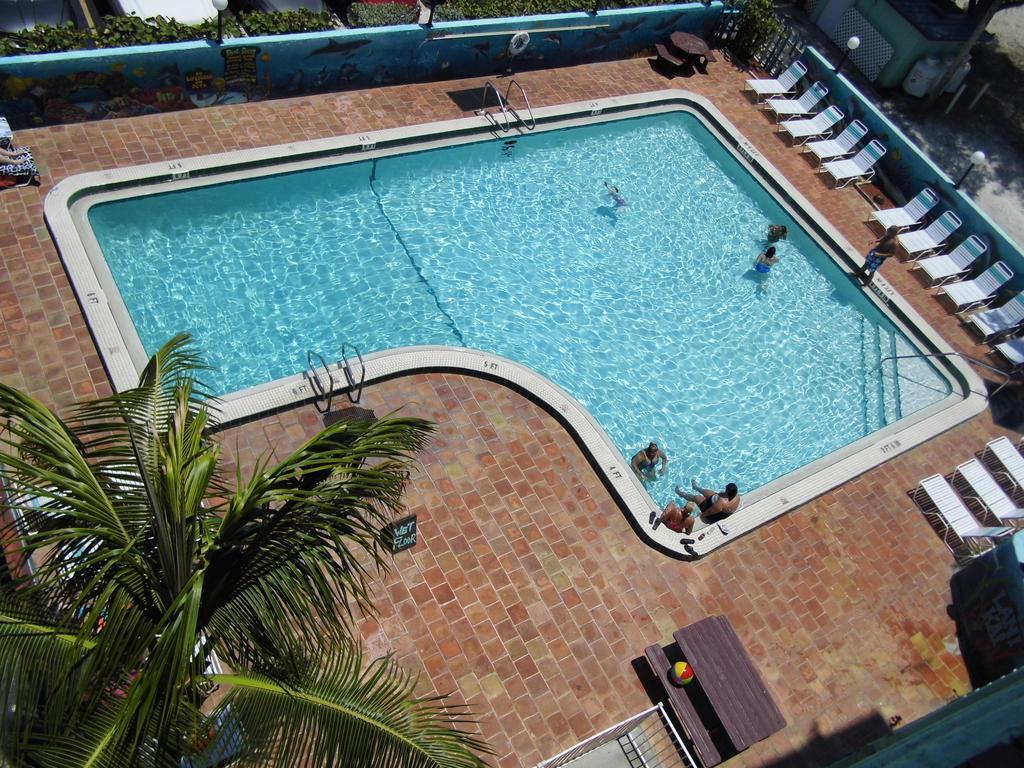 The Bay Inn At The Lani Kai ฟอร์ตมายเยอร์สบีช ภายนอก รูปภาพ